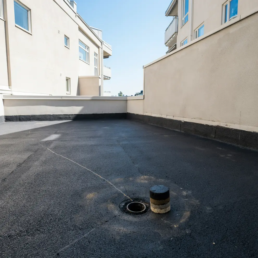 besiktning tatskikt till innergard mark parkering gjutasfalt sundbyberg stockholm