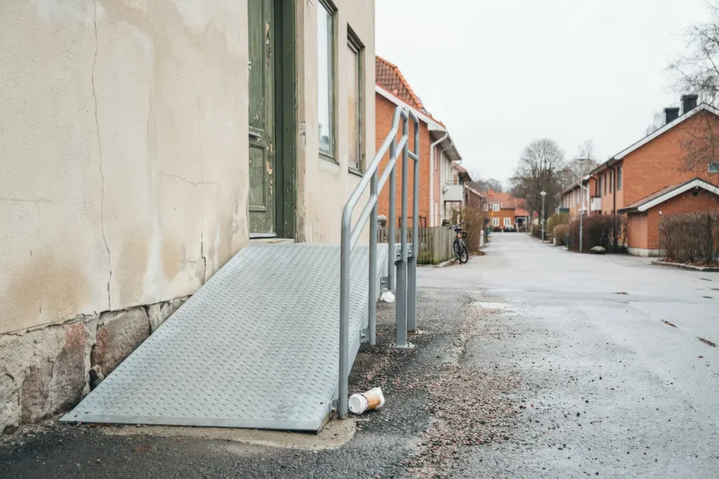 fast entr ramp i st l f r butik vad t nka p